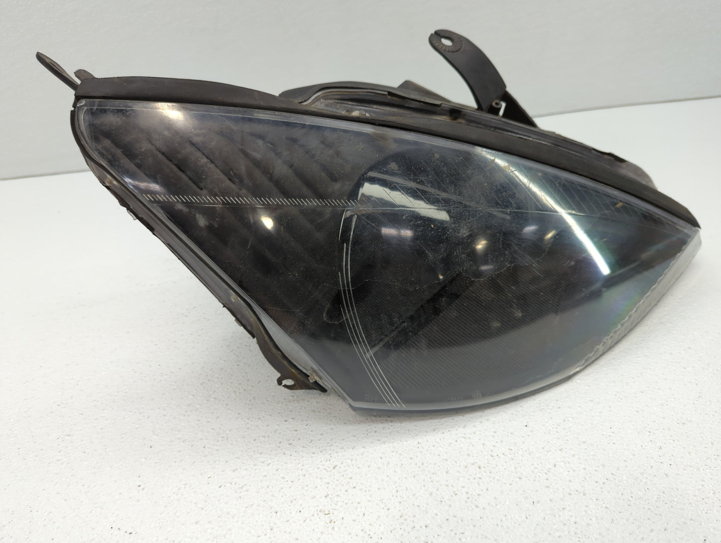 2000-2002 Ford Focus Passenger Right Oem Head Light Headlight Lamp - Oemusedautoparts1.com