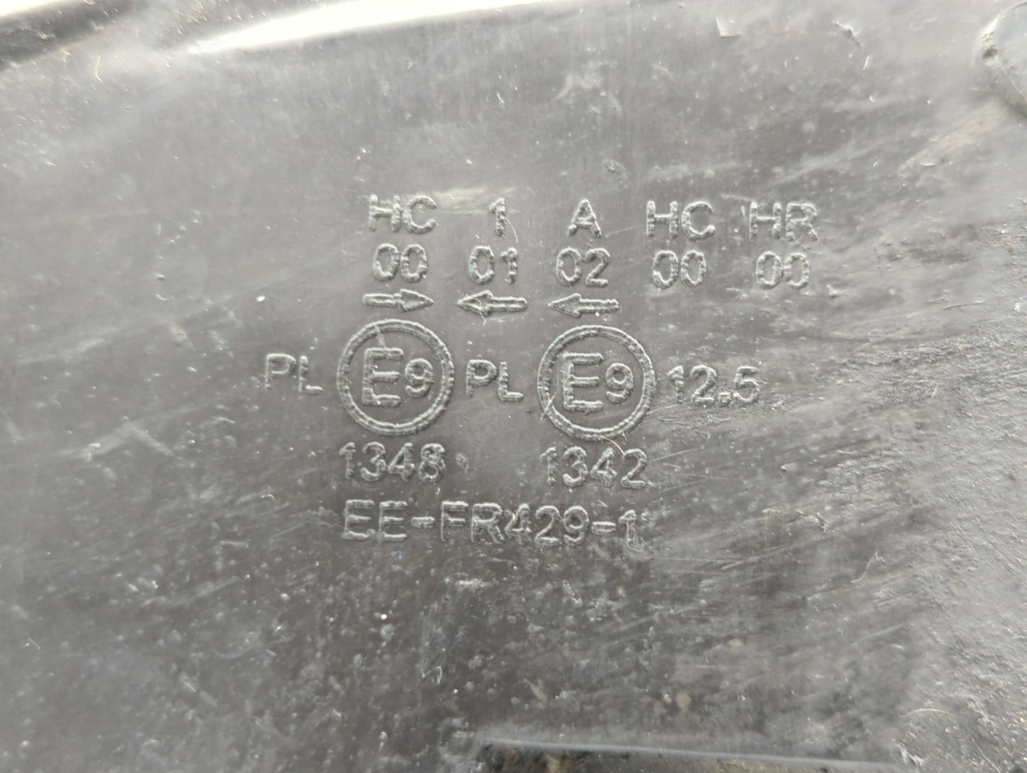 2000-2002 Ford Focus Passenger Right Oem Head Light Headlight Lamp - Oemusedautoparts1.com