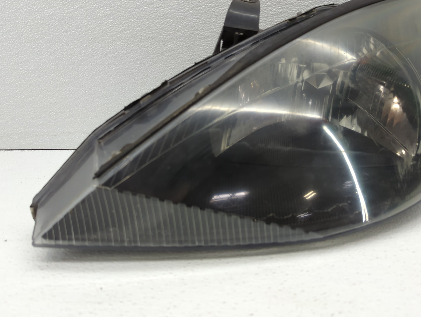 2000-2002 Ford Focus Driver Left Oem Head Light Headlight Lamp - Oemusedautoparts1.com
