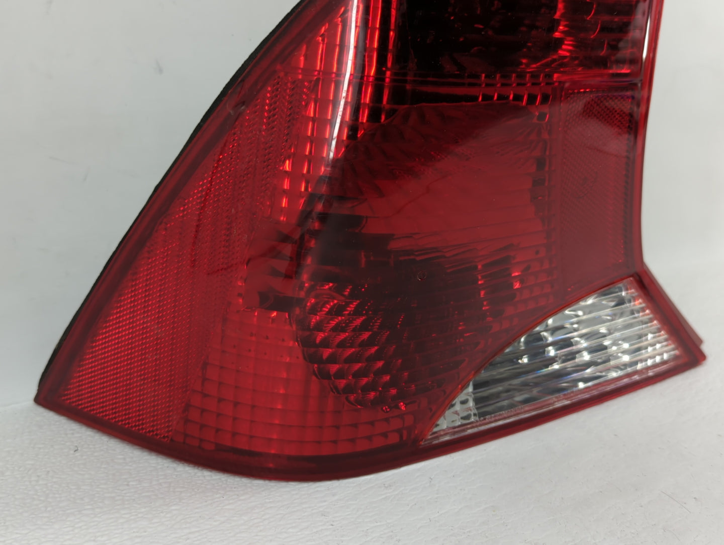 2000-2001 Ford Focus Tail Light Assembly Driver Left OEM Fits Fits 2000 2001 OEM Used Auto Parts - Oemusedautoparts1.com