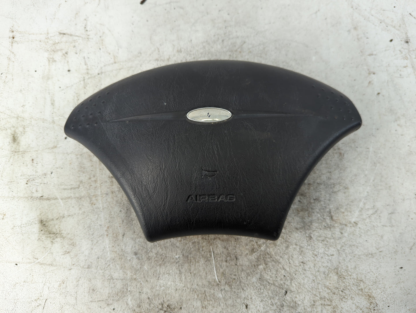 2000-2001 Ford Focus Air Bag Driver Left Steering Wheel Mounted P/N:FBM L7D 54 BPC Fits Fits 2000 2001 OEM Used Auto Parts -