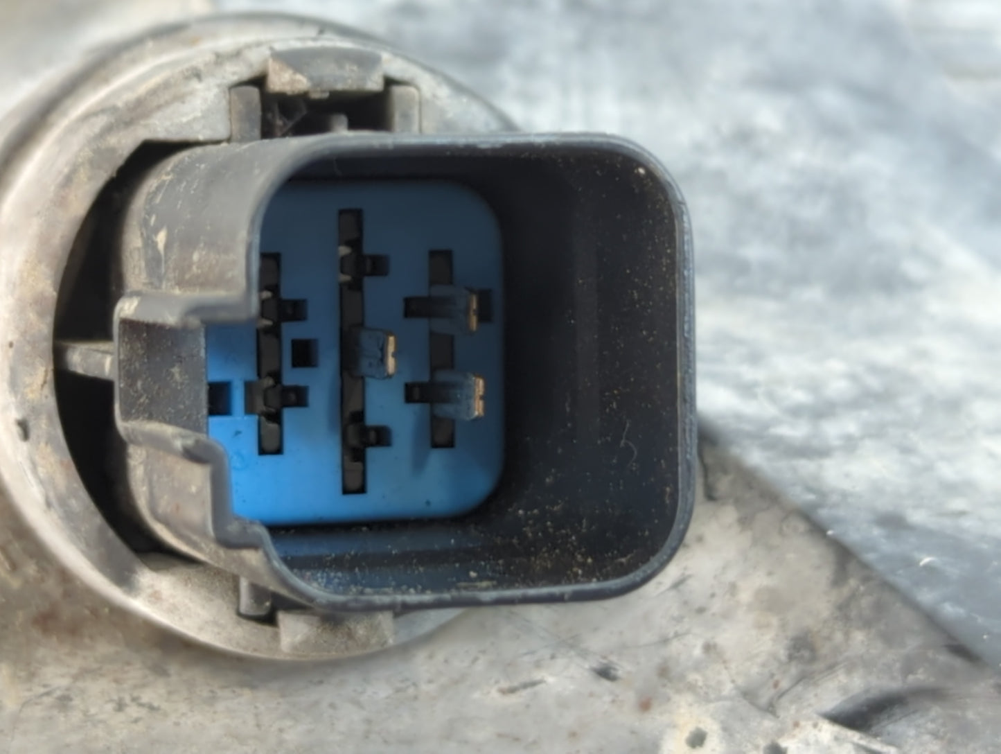 2000-2002 Ford Focus Passenger Right Oem Head Light Headlight Lamp - Oemusedautoparts1.com