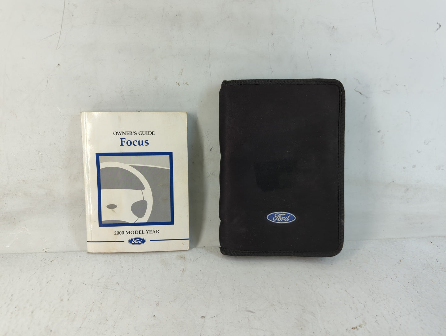 2000 Ford Focus Owners Manual Book Guide P/N:YS4J-19A321-BC OEM Used Auto Parts - Oemusedautoparts1.com
