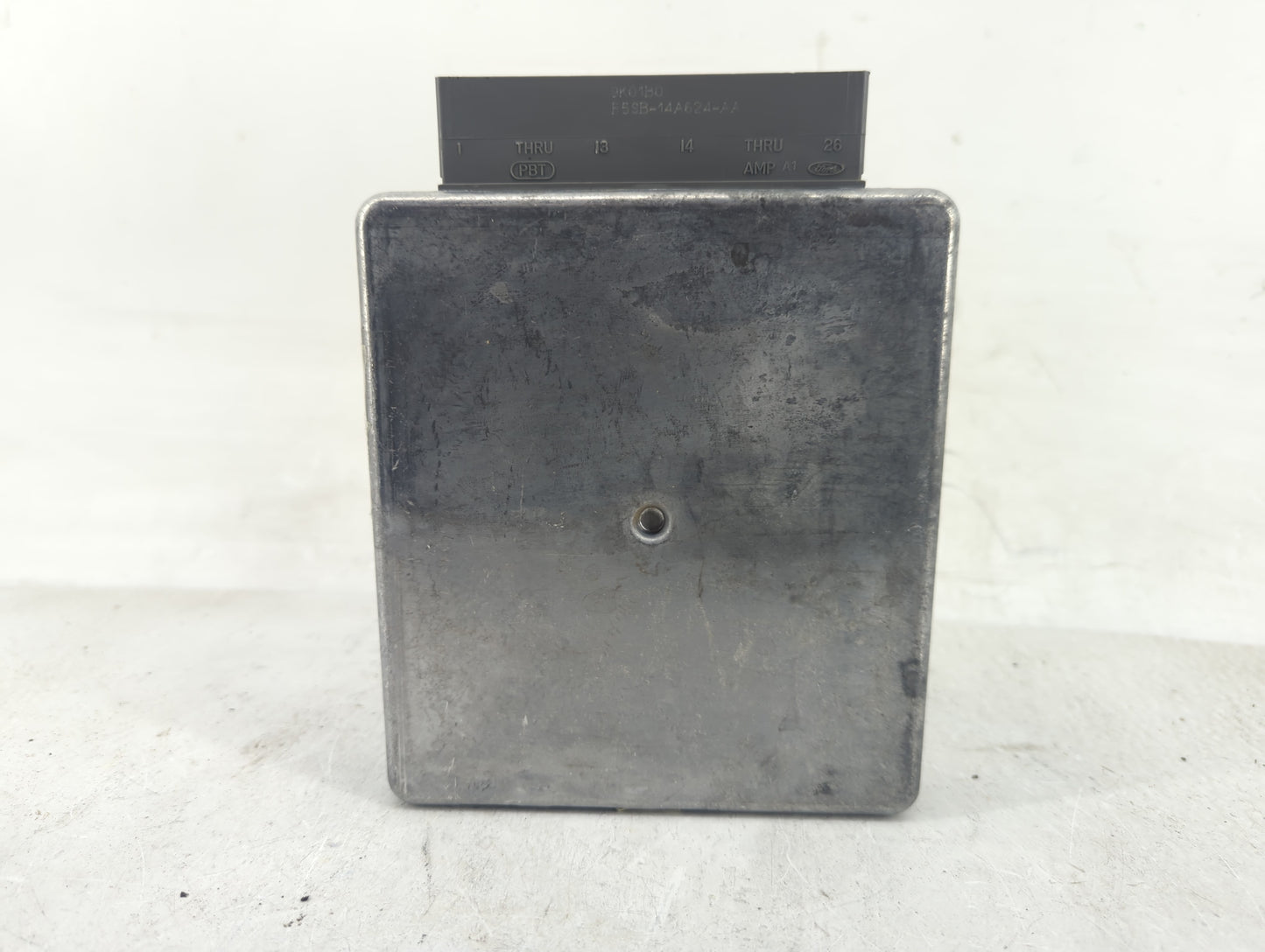 2000 Ford Mustang Radio AM FM Cd Player Receiver Replacement P/N:XR3F-12A650-KC Fits OEM Used Auto Parts - Oemusedautoparts1