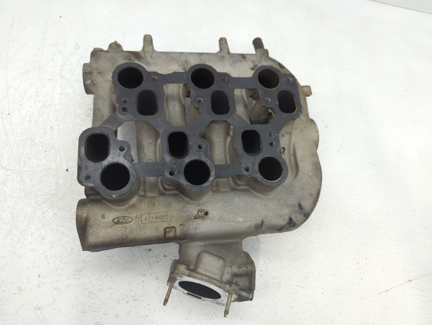 2000 Ford Mustang Valve Cover  636774 - Oemusedautoparts1.com