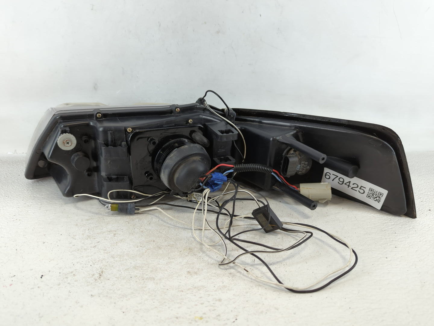 1999-2000 Ford Mustang Passenger Right Oem Head Light Headlight Lamp - Oemusedautoparts1.com