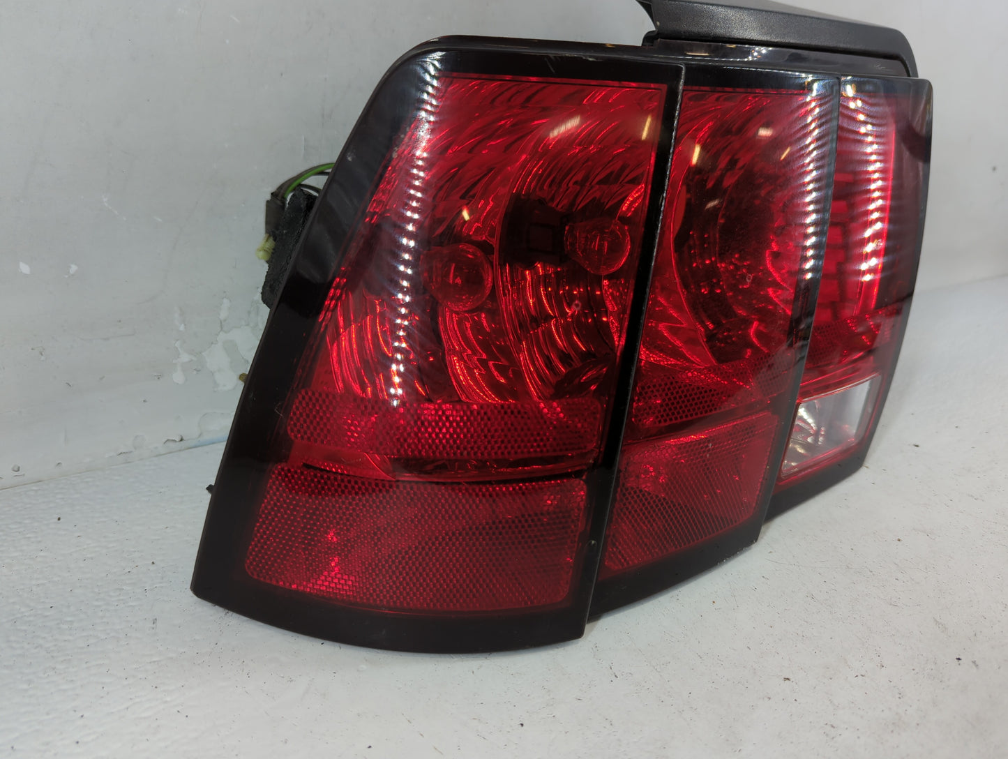 1999-2004 Ford Mustang Tail Light Assembly Driver Left OEM P/N:XR33-13B505-A Fits Fits 1999 2000 2001 2002 2003 2004 OEM Use