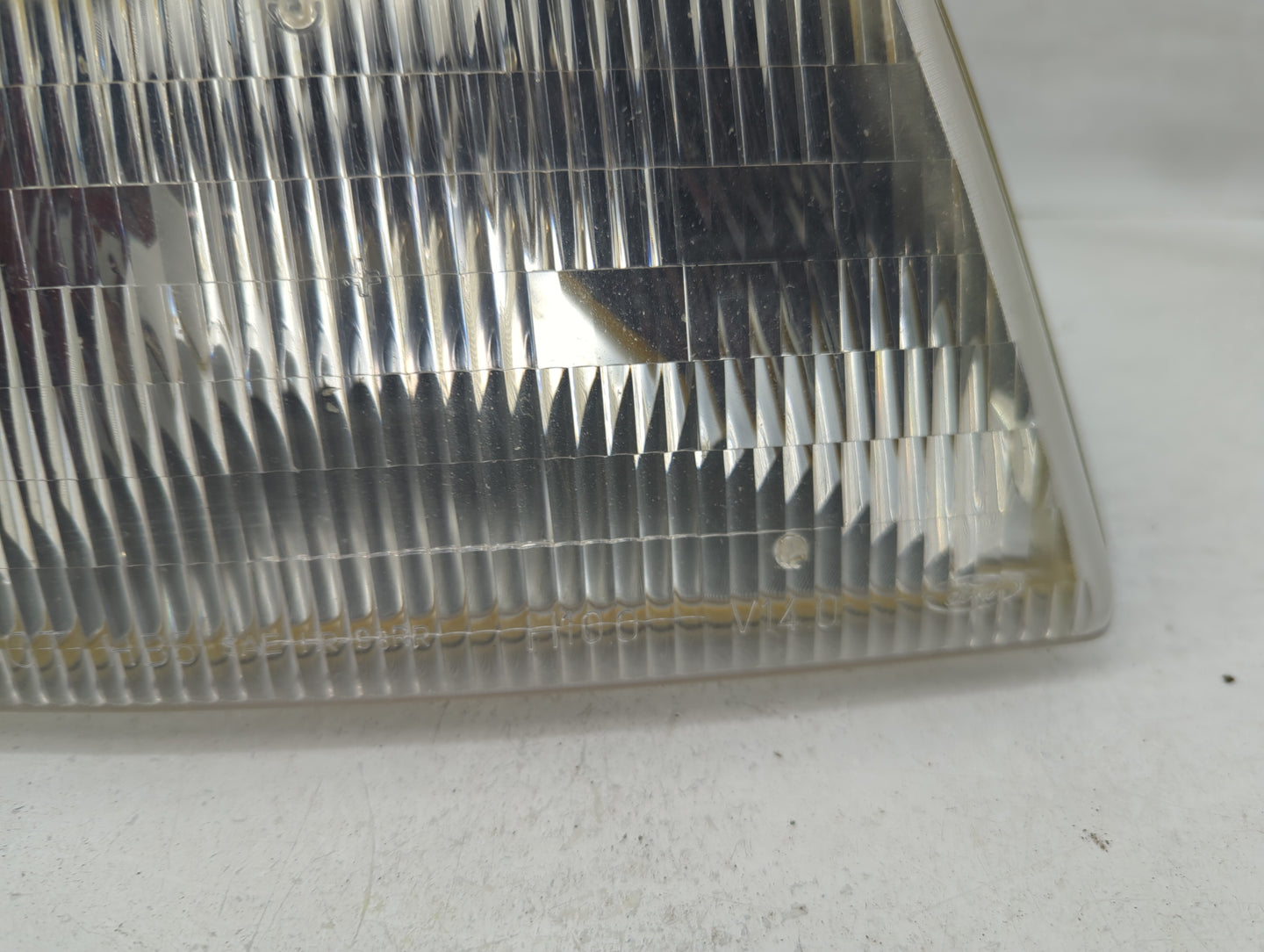 1998-2000 Ford Ranger Passenger Right Oem Head Light Headlight Lamp - Oemusedautoparts1.com