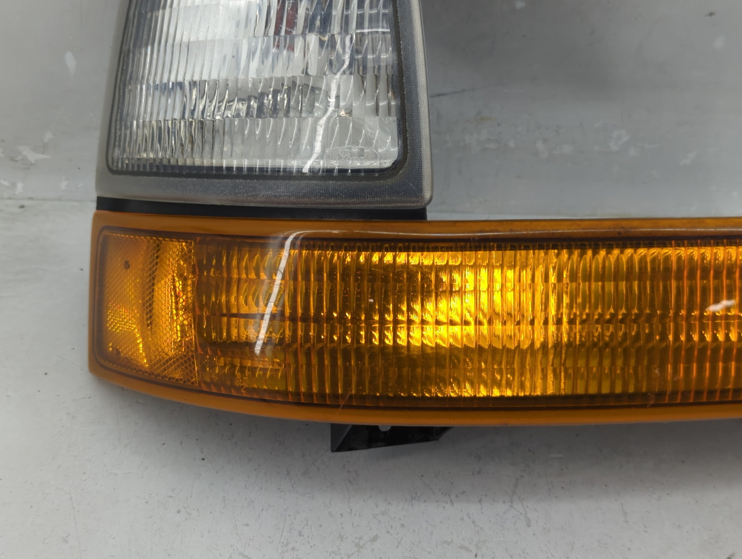 1999-2000 Ford Ranger Passenger Right Oem Front Light Lamp - Oemusedautoparts1.com