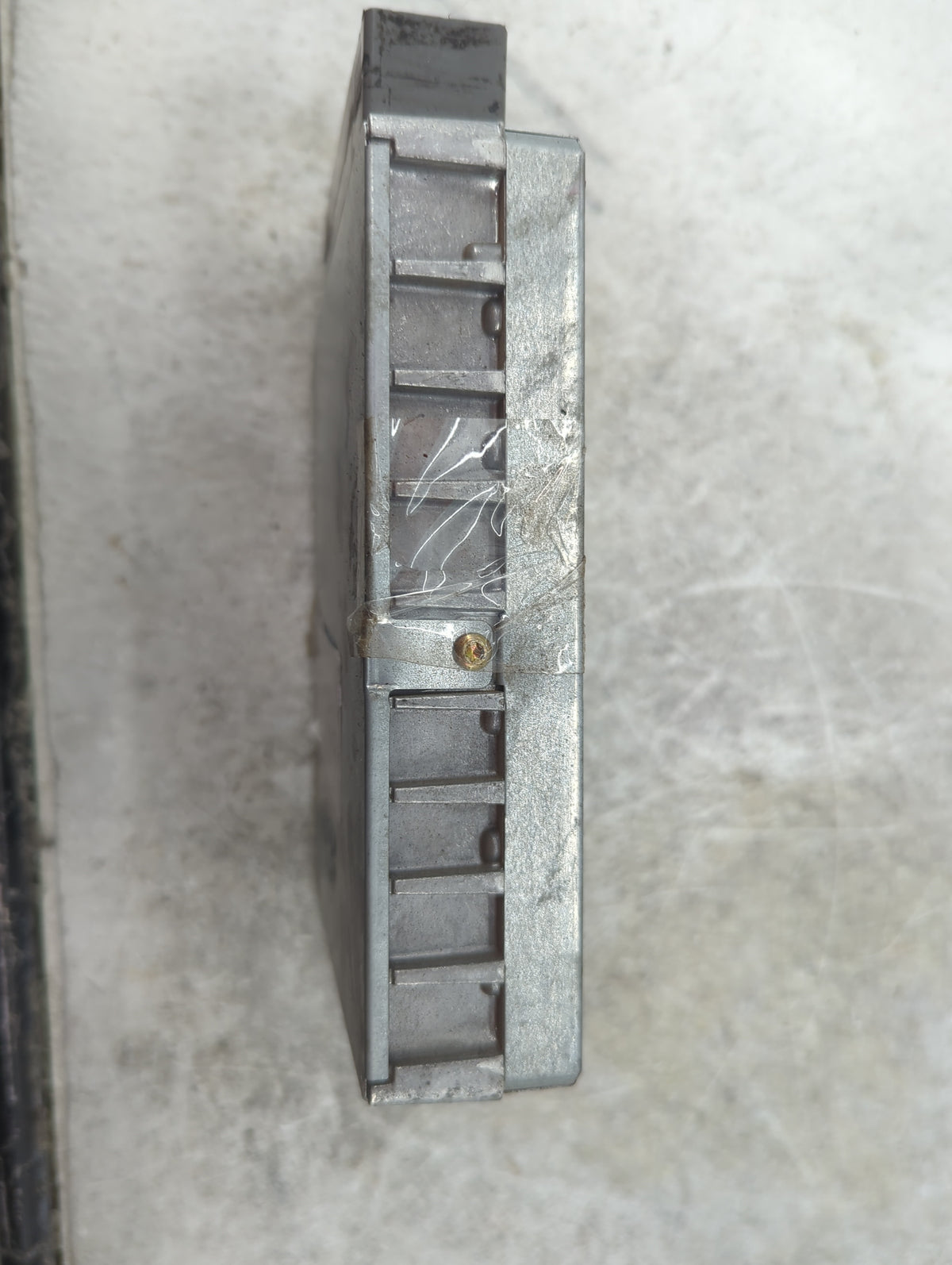 1999-2000 Ford Ranger PCM Engine Control Computer ECU ECM PCU OEM P/N:YL5F-12A650-TA ML2-8E1A Fits Fits 1999 2000 OEM Used A