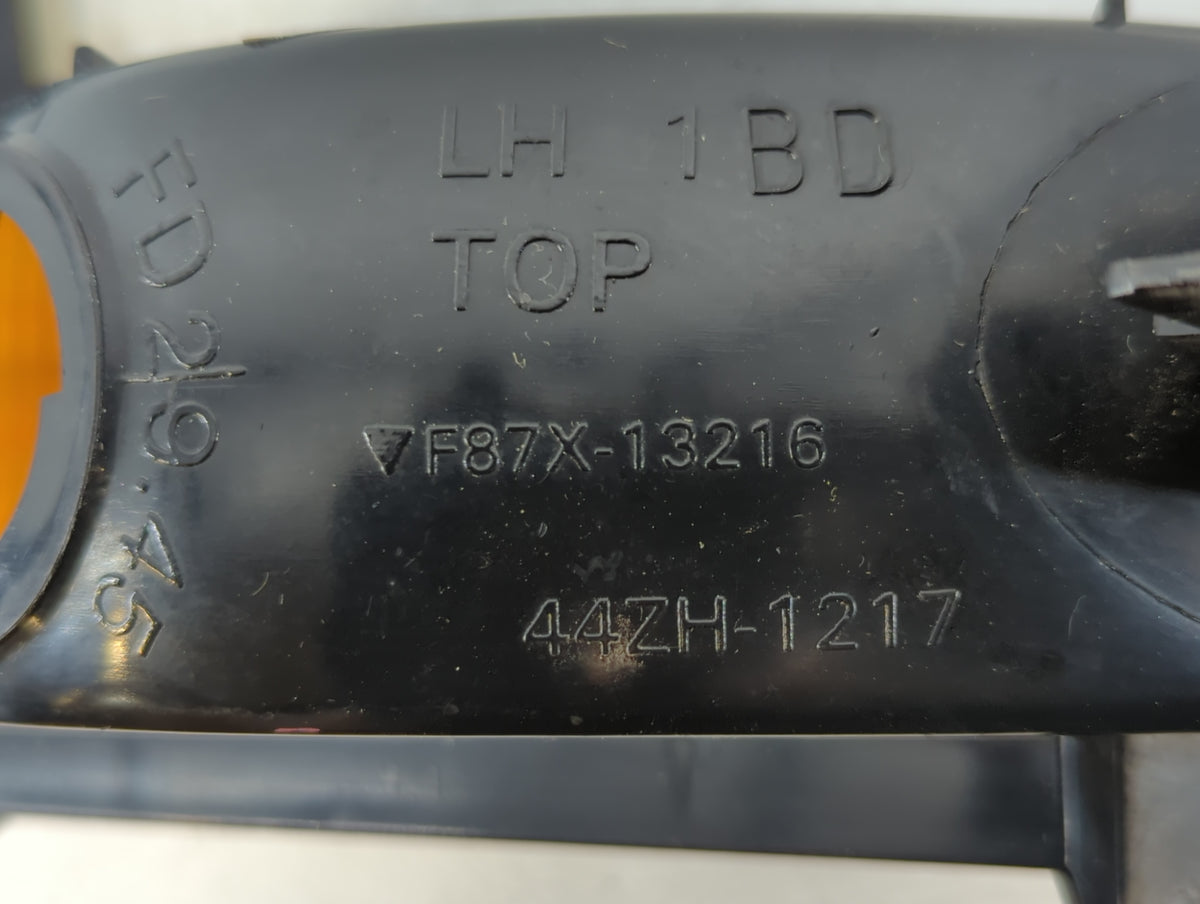 1998-2000 Ford Ranger  SINGNAL LIGHT - Oemusedautoparts1.com