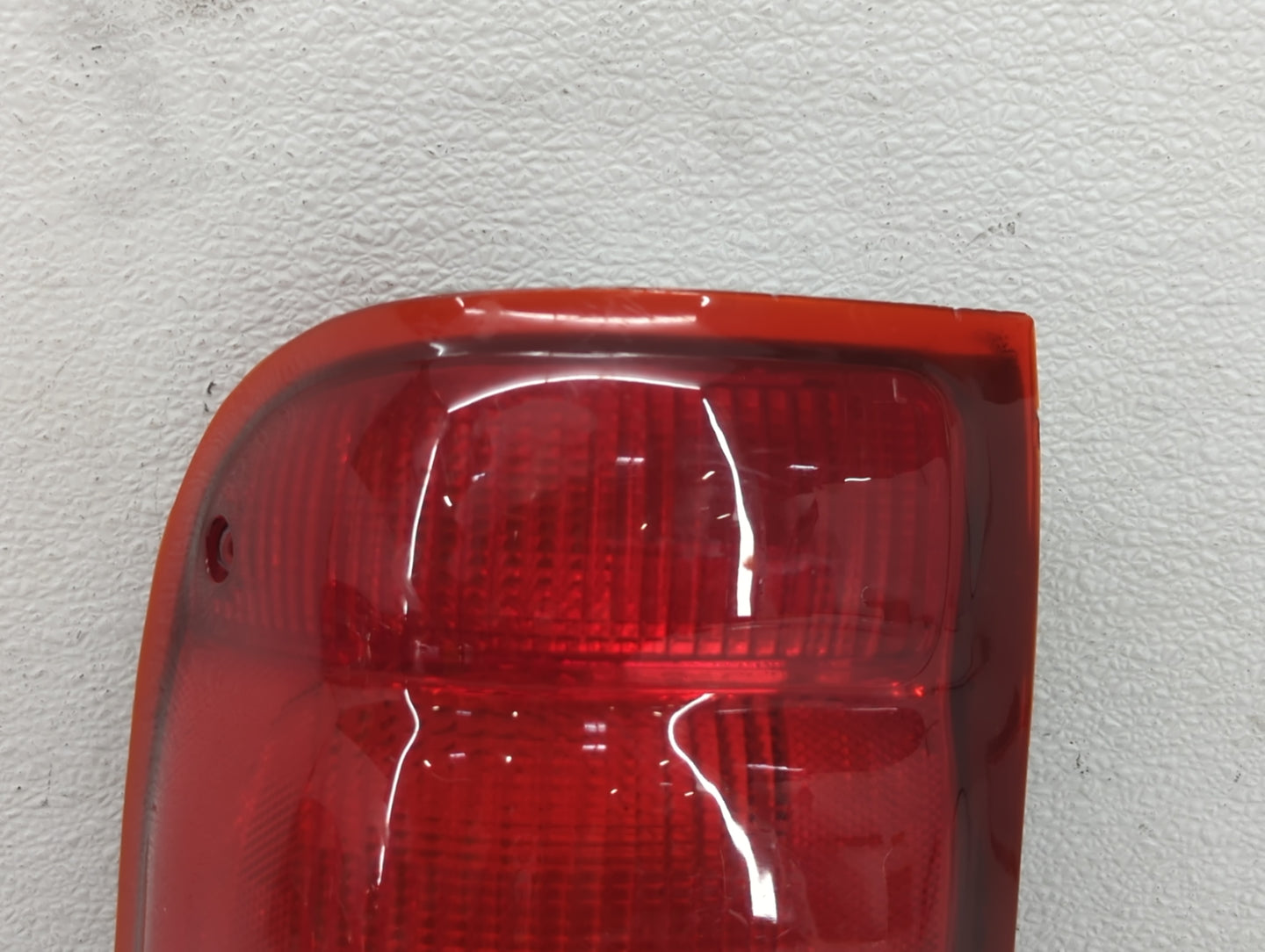 2000 Ford Ranger Tail Light Assembly Driver Left OEM P/N:FR278/293 TYC11-5072-01, FP278-U100L, 144148 Fits OEM Used Auto Par
