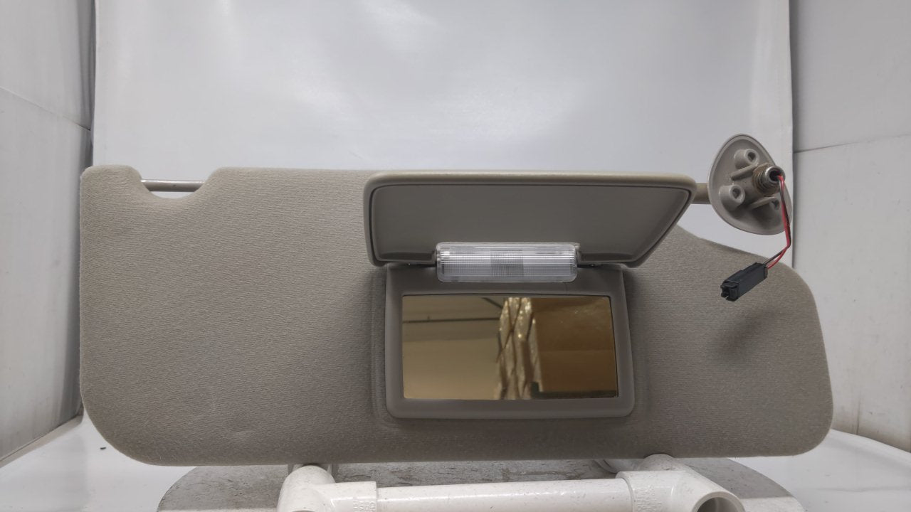 2000 Ford Taurus Sun Visor Shade Replacement Passenger Right Mirror Fits OEM Used Auto Parts - Oemusedautoparts1.com