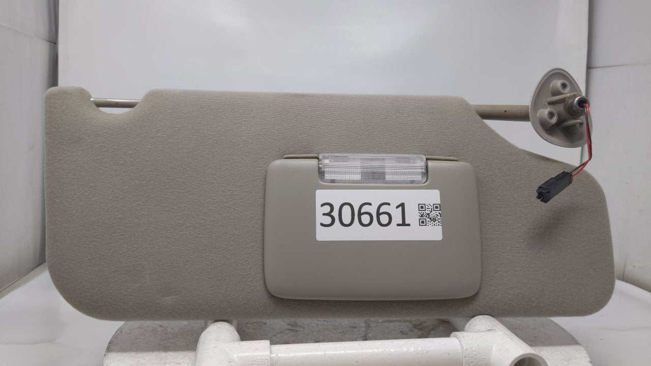2000 Ford Taurus Sun Visor Shade Replacement Passenger Right Mirror Fits OEM Used Auto Parts - Oemusedautoparts1.com