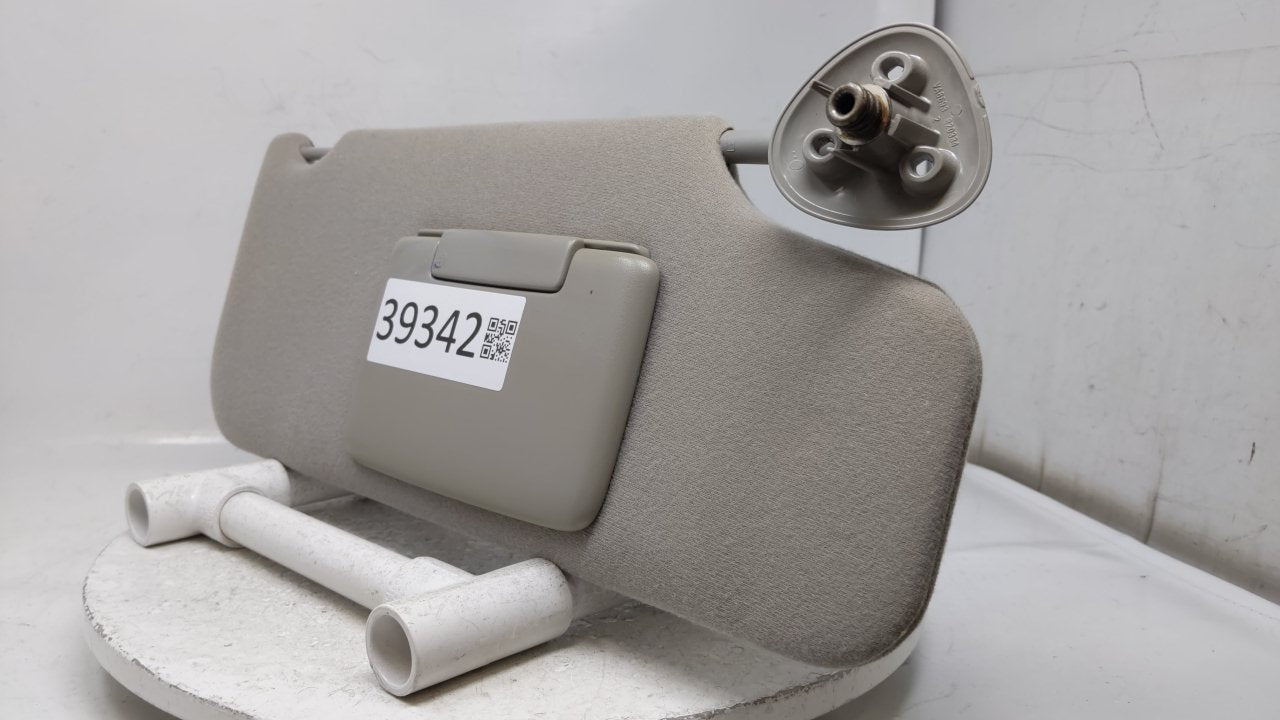 2000 Ford Taurus Sun Visor Shade Replacement Passenger Right Mirror Fits OEM Used Auto Parts - Oemusedautoparts1.com