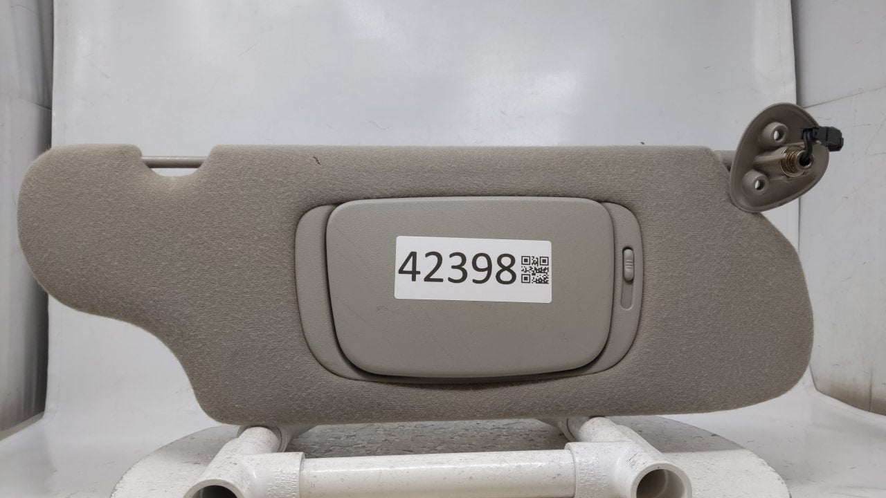 2000 Ford Taurus Sun Visor Shade Replacement Passenger Right Mirror Fits OEM Used Auto Parts - Oemusedautoparts1.com