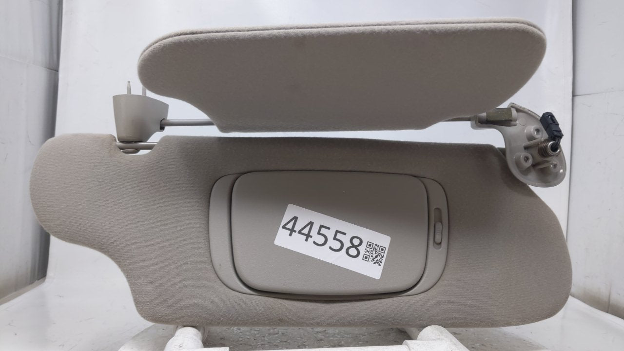 2000 Ford Taurus Sun Visor Shade Replacement Passenger Right Mirror Fits OEM Used Auto Parts - Oemusedautoparts1.com