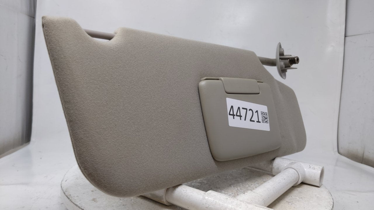 2000 Ford Taurus Sun Visor Shade Replacement Passenger Right Mirror Fits OEM Used Auto Parts - Oemusedautoparts1.com