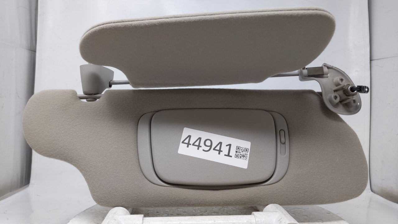 2000 Ford Taurus Sun Visor Shade Replacement Passenger Right Mirror Fits OEM Used Auto Parts - Oemusedautoparts1.com