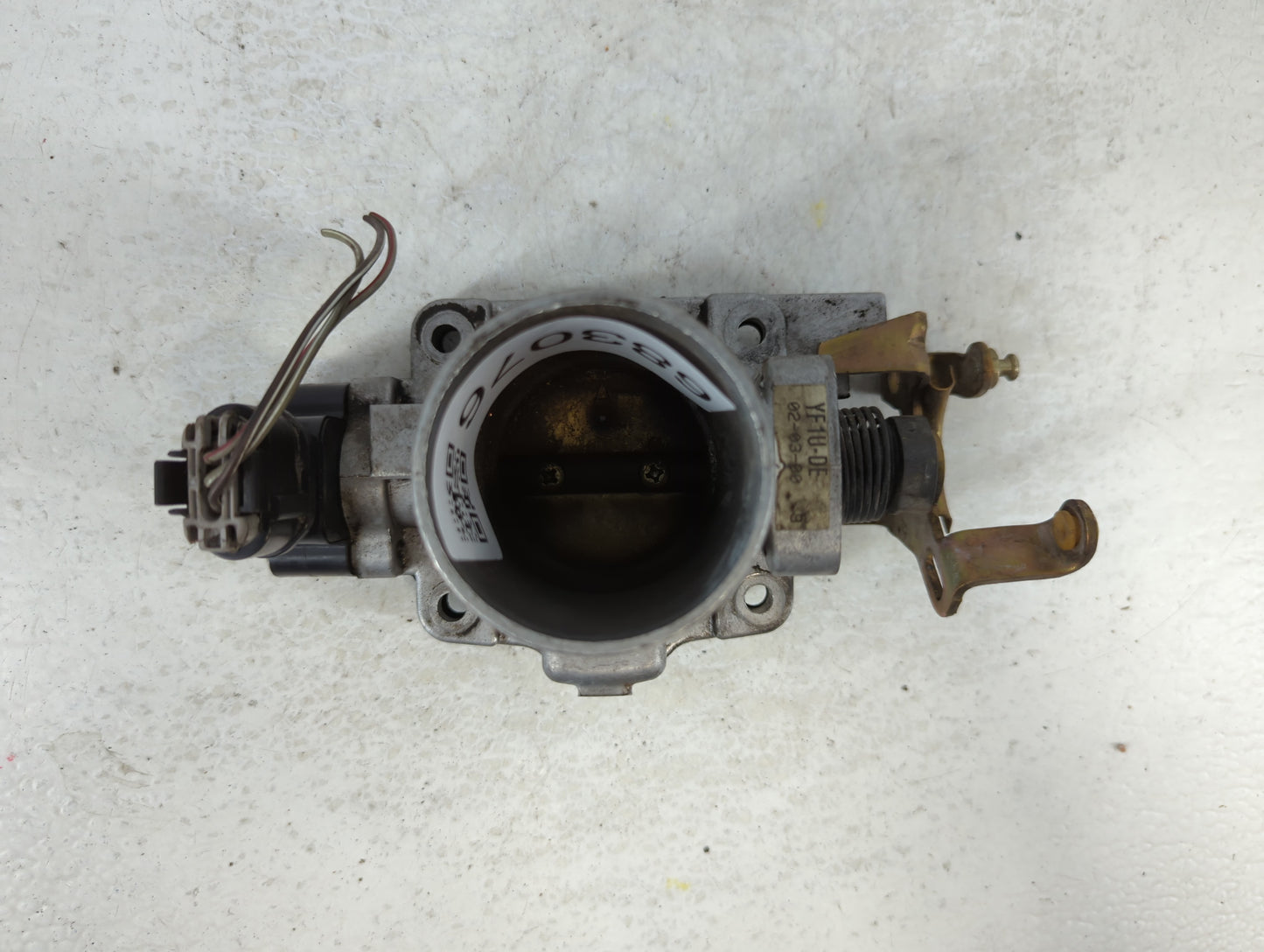 2000-2003 Ford Taurus Throttle Body P/N:YF-1U-DE Fits Fits 2000 2001 2002 2003 OEM Used Auto Parts - Oemusedautoparts1.com