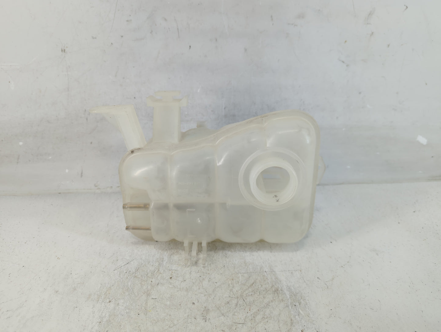 2000-2007 Ford Taurus Radiator Coolant Overflow Expansion Tank Bottle - Oemusedautoparts1.com