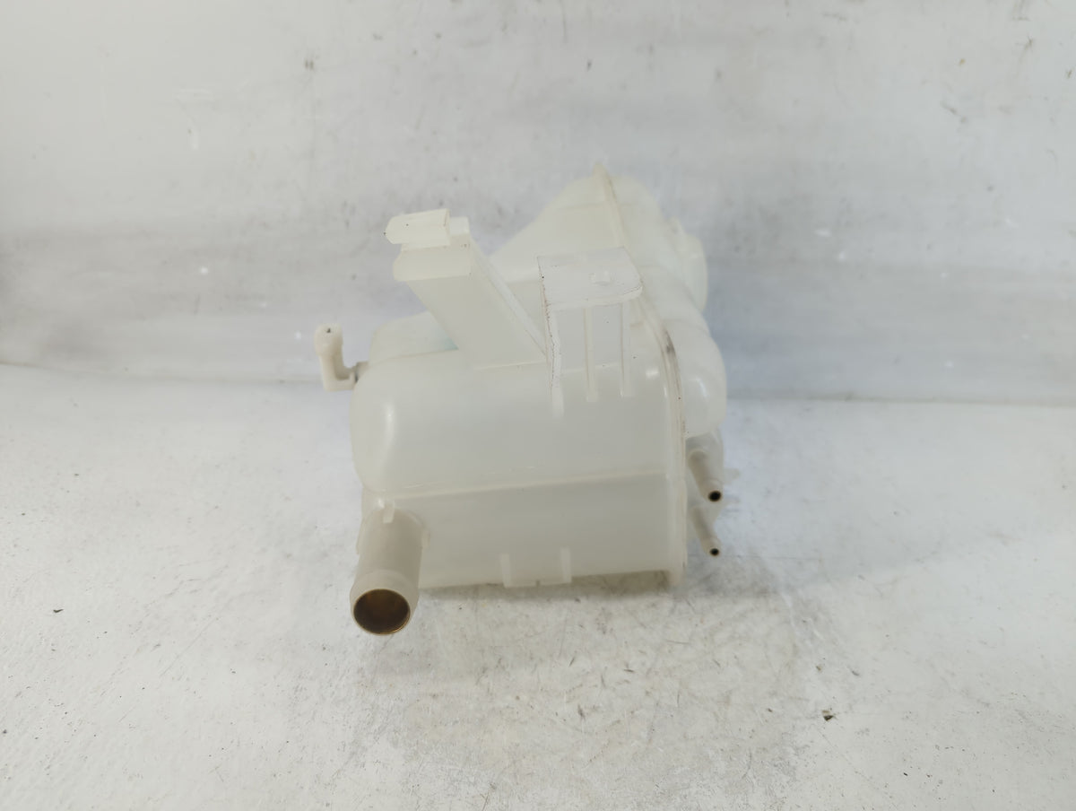 2000-2007 Ford Taurus Radiator Coolant Overflow Expansion Tank Bottle 928441 - Oemusedautoparts1.com