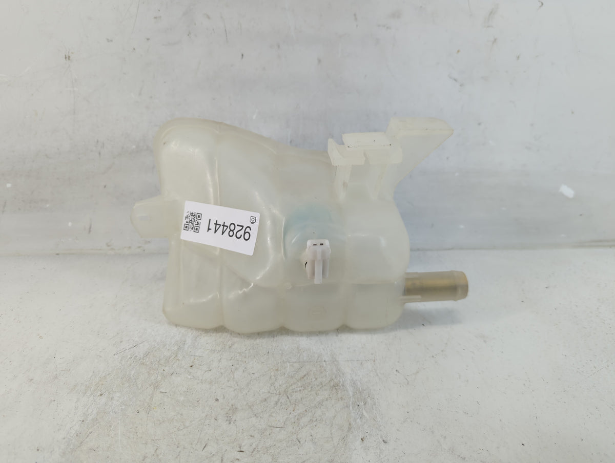 2000-2007 Ford Taurus Radiator Coolant Overflow Expansion Tank Bottle 928441 - Oemusedautoparts1.com
