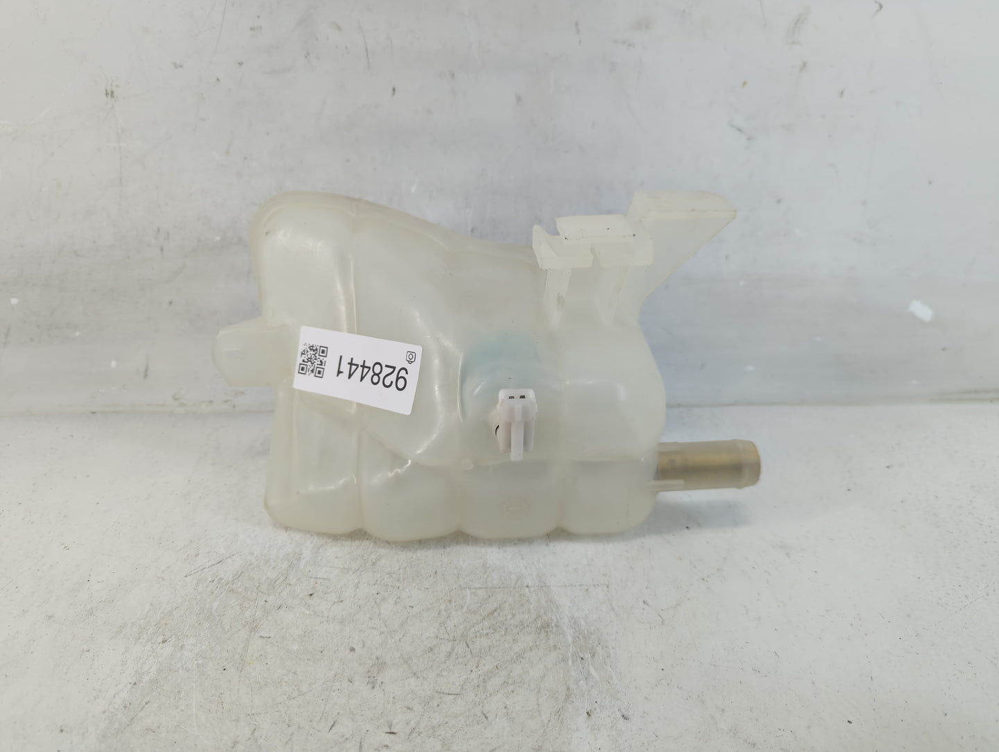 2000-2007 Ford Taurus Radiator Coolant Overflow Expansion Tank Bottle - Oemusedautoparts1.com