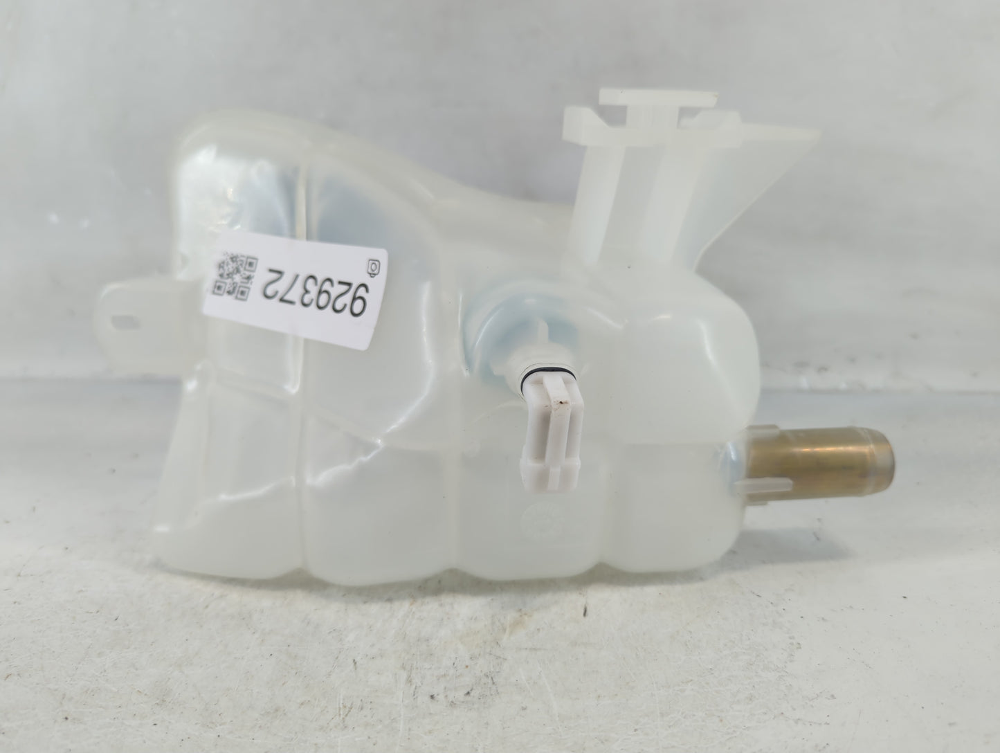 2000-2005 Ford Taurus Radiator Coolant Overflow Expansion Tank Bottle - Oemusedautoparts1.com