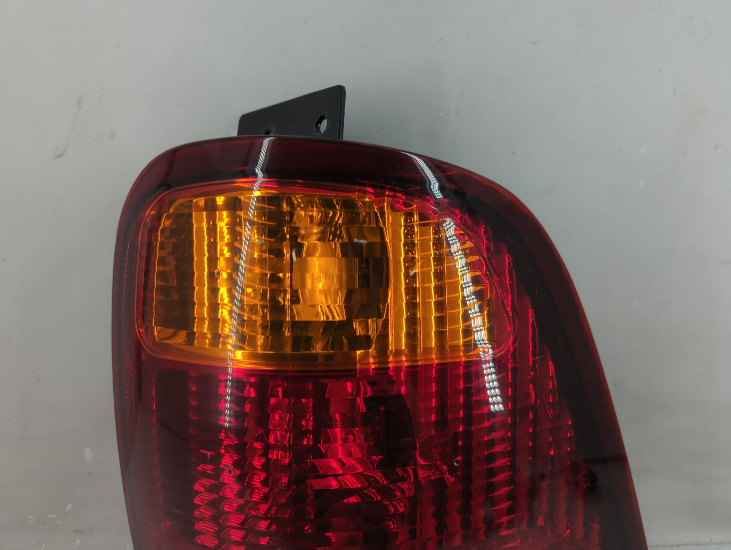 1999-2003 Ford Windstar Tail Light Assembly Passenger Right OEM P/N:938 963 14 8AE Fits Fits 1999 2000 2001 2002 2003 OEM Us
