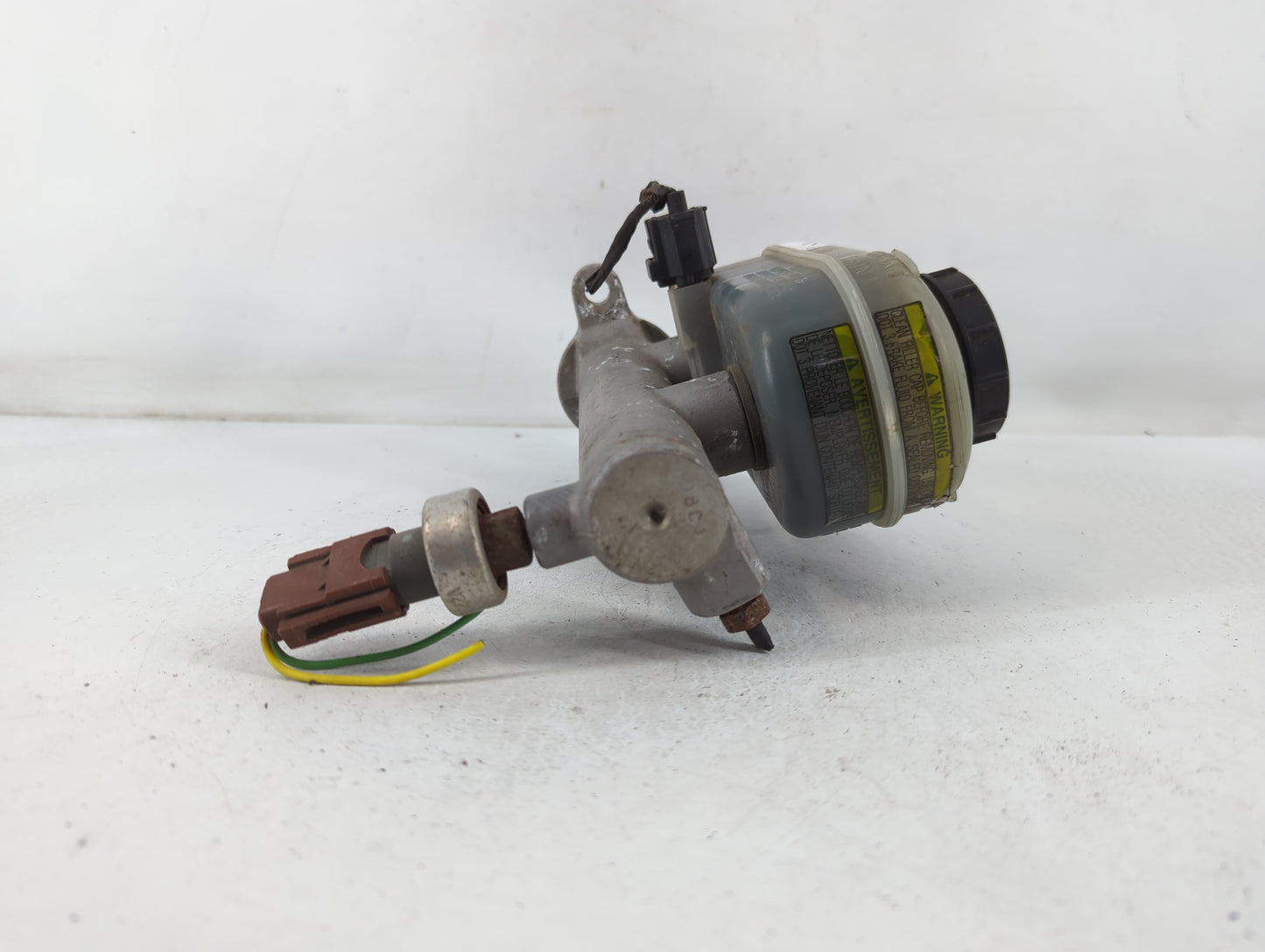1999-2003 Ford Windstar Brake Master Cylinder 776416 - Oemusedautoparts1.com