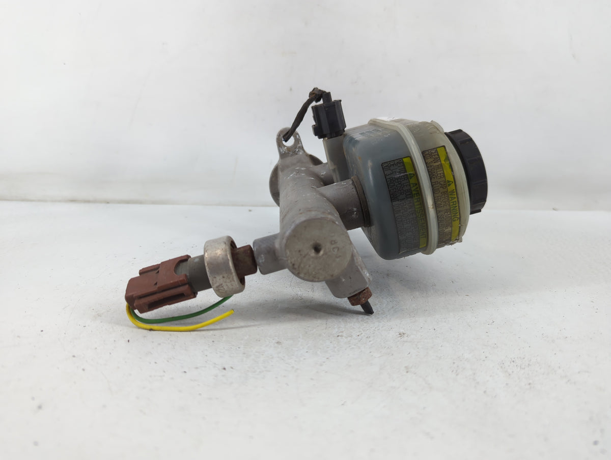1999-2003 Ford Windstar Brake Master Cylinder 776416 - Oemusedautoparts1.com