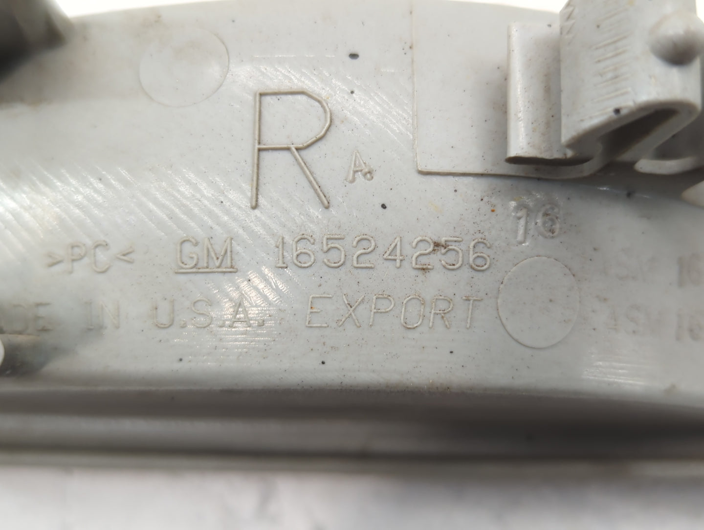 Gmc Chevrolet Passenger Right Oem Fog Light Lamp - Oemusedautoparts1.com