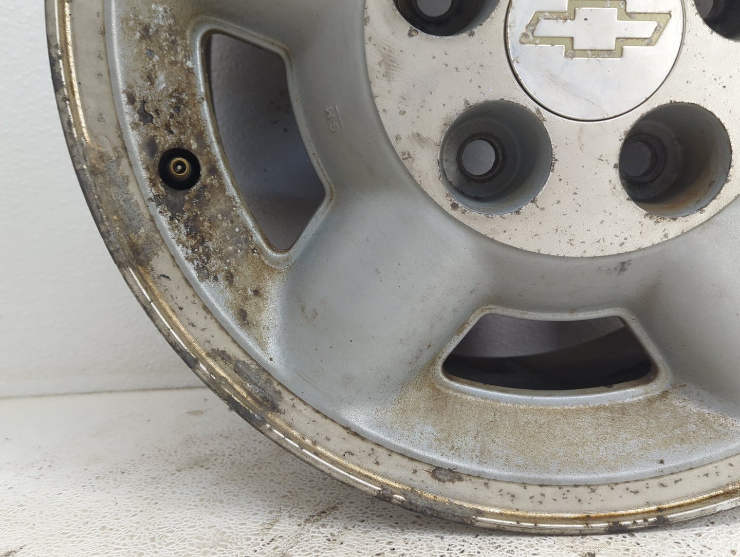 Gmc Chevrolet Oem Wheel Rim 899685 - Oemusedautoparts1.com