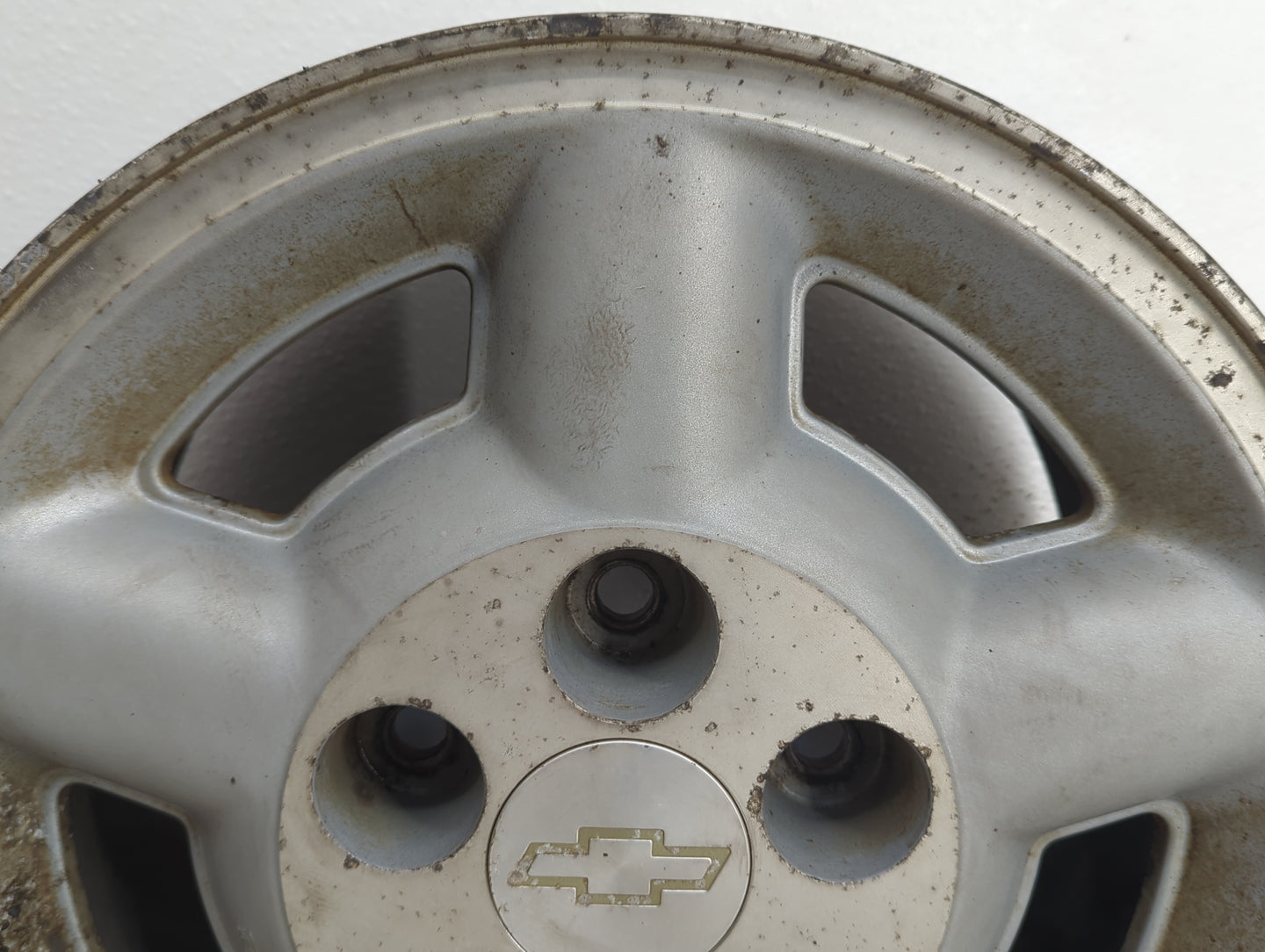 Gmc Chevrolet Oem Wheel Rim 899685 - Oemusedautoparts1.com