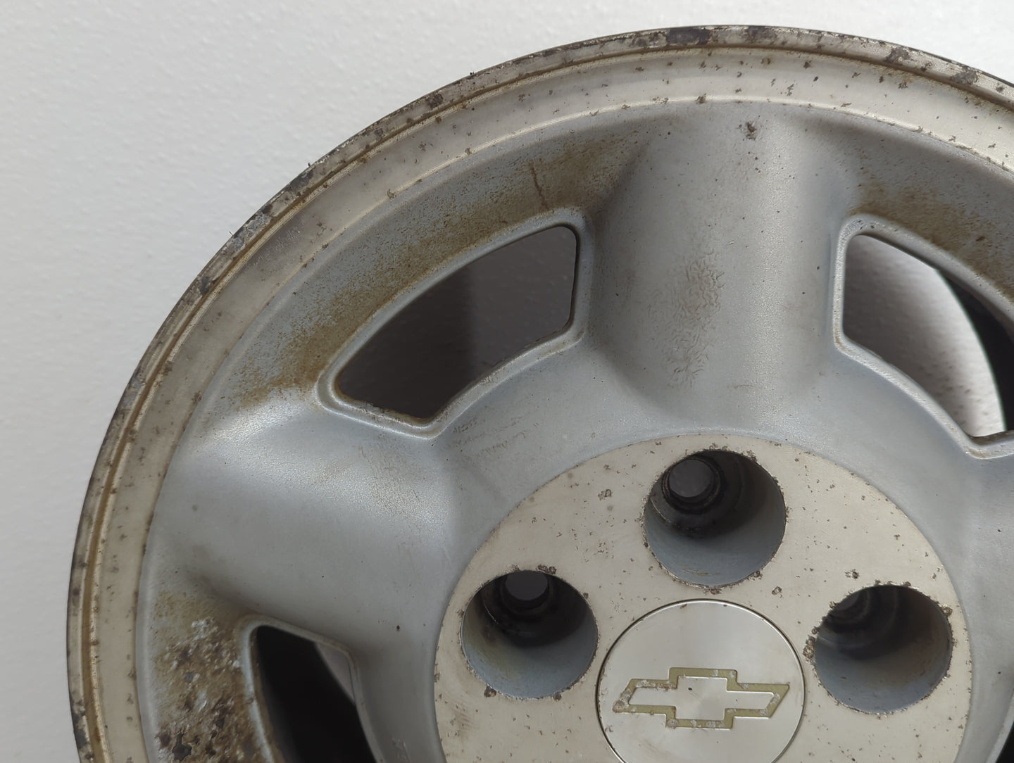 Gmc Chevrolet Oem Wheel Rim 899685 - Oemusedautoparts1.com