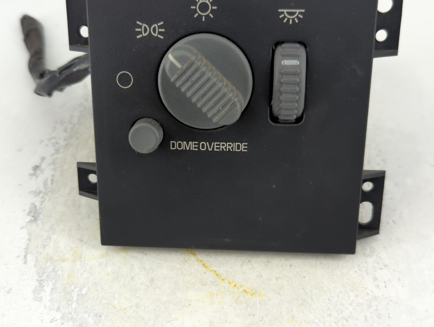 2000 Gmc S10 Blazer Headlight Lamp Control Switch - Oemusedautoparts1.com