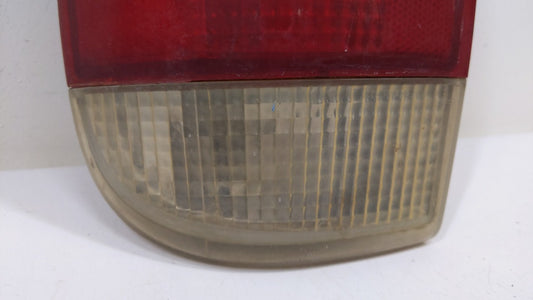 2000 Gmc S15 Tail Light Assembly Driver Left OEM P/N:16516093 16518499 Fits Fits 1995 1996 1997 1998 1999 2001 2002 2003 2004 2005 OEM Used Auto Parts