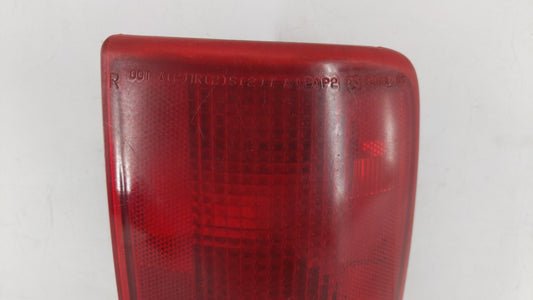 2000 Gmc S15 Tail Light Assembly Passenger Right OEM P/N:15113500 16518500 Fits OEM Used Auto Parts