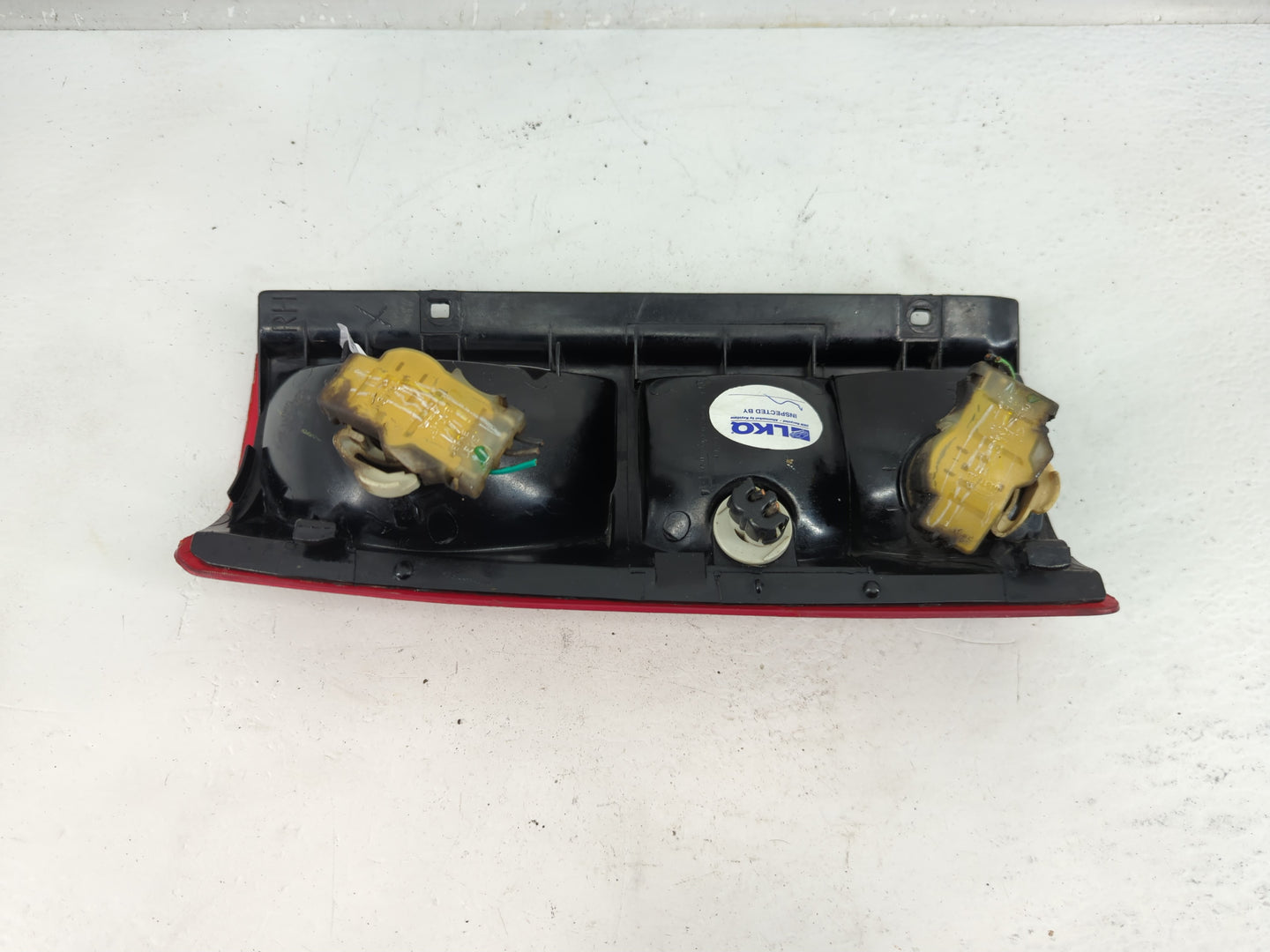 1985-2005 Gmc Safari Tail Light Assembly Passenger Right OEM P/N:16502448 Fits OEM Used Auto Parts - Oemusedautoparts1.com