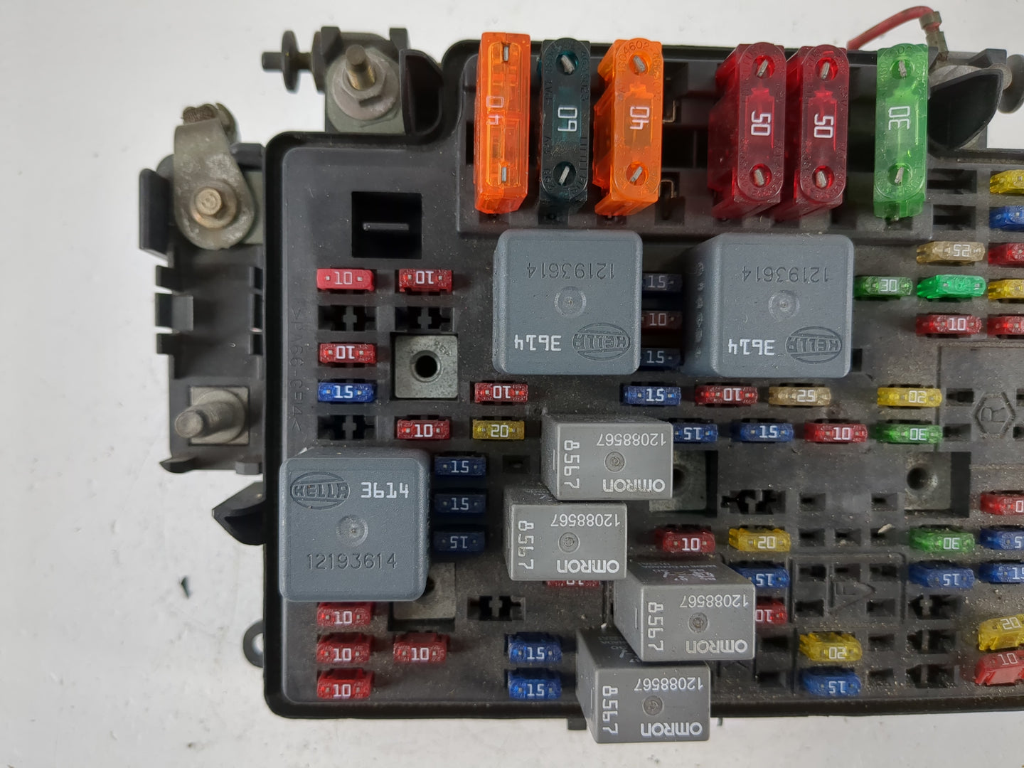 2000-2002 Gmc Sierra 1500 Fusebox Fuse Box Panel Relay Module P/N:15328806 Fits Fits 2000 2001 2002 OEM Used Auto Parts - Oe