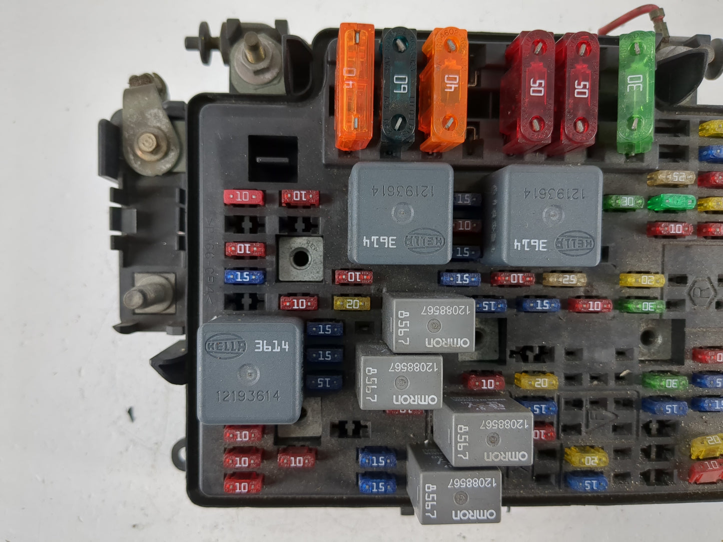 2000-2002 Gmc Sierra 1500 Fusebox Fuse Box Panel Relay Module P/N:15328806 Fits Fits 2000 2001 2002 OEM Used Auto Parts - Oe