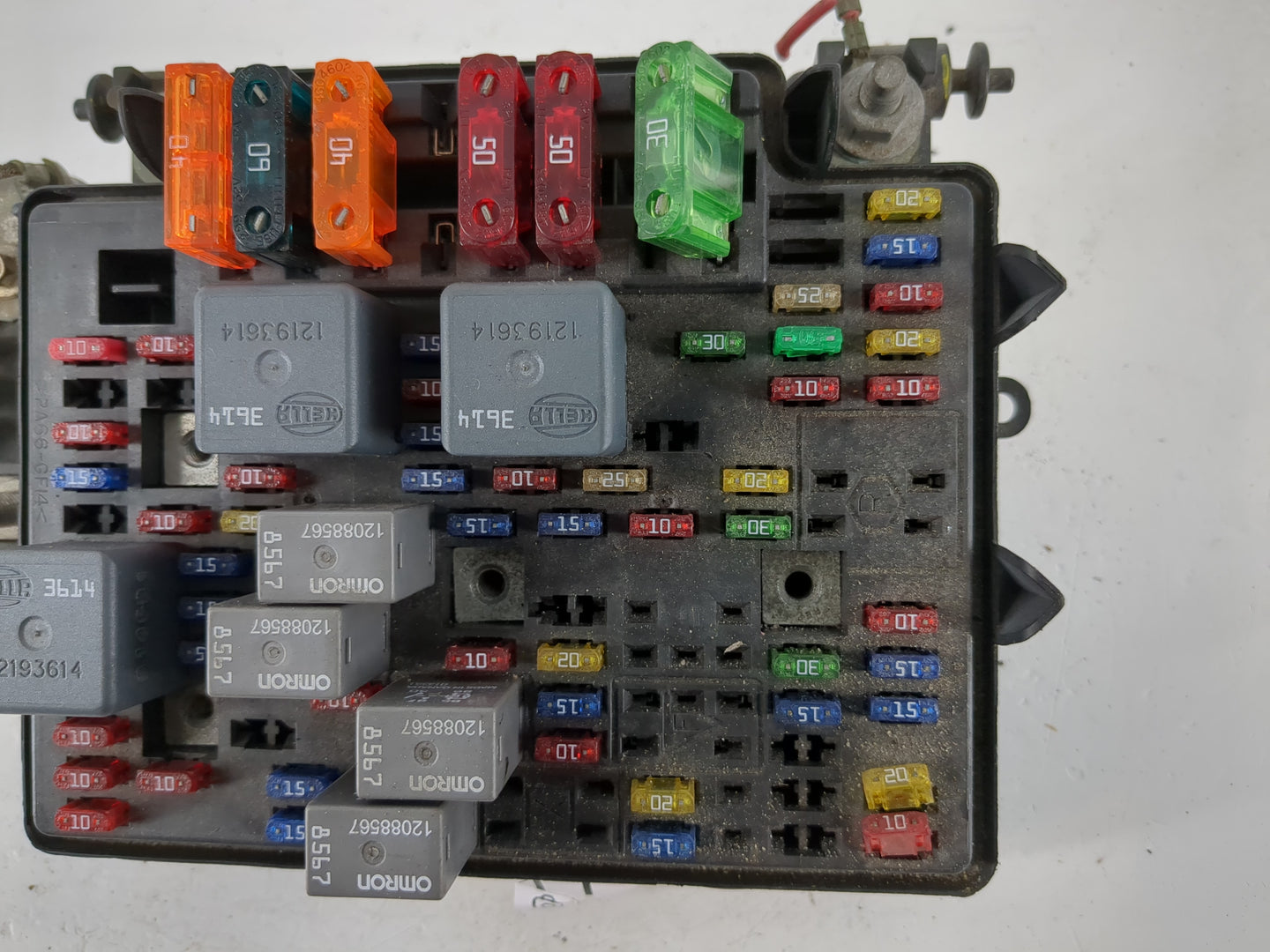 2000-2002 Gmc Sierra 1500 Fusebox Fuse Box Panel Relay Module P/N:15328806 Fits Fits 2000 2001 2002 OEM Used Auto Parts - Oe