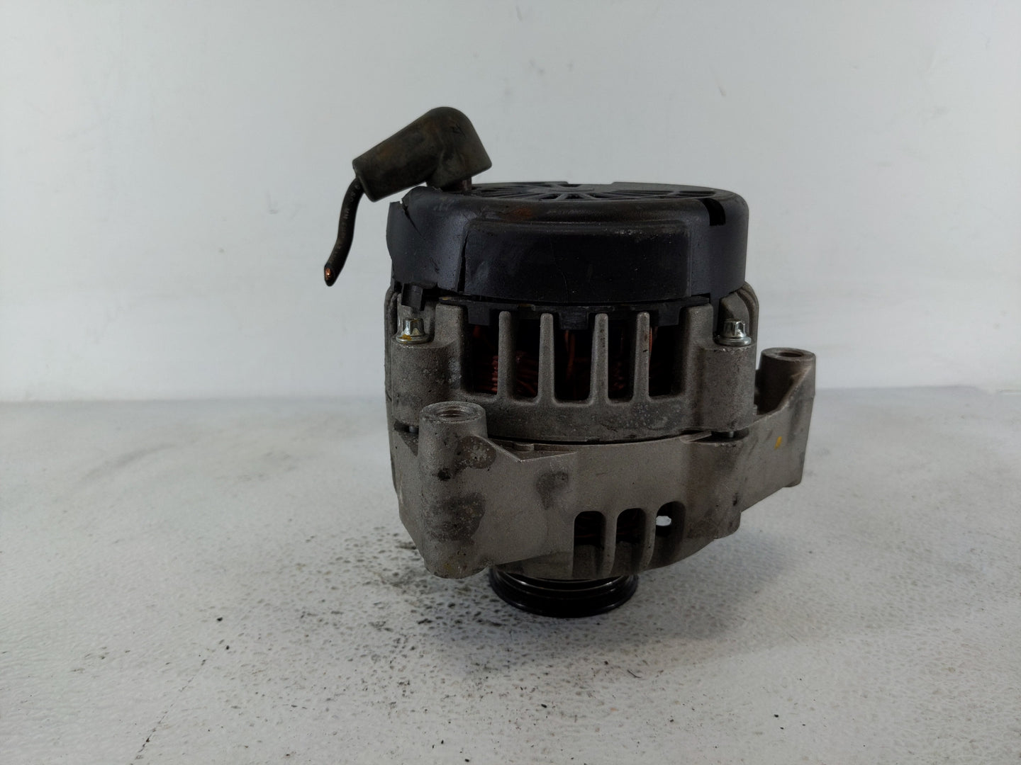 2000-2002 Gmc Sierra 1500 Alternator Replacement Generator Charging Assembly Engine OEM P/N:22201164 Fits OEM Used Auto Part