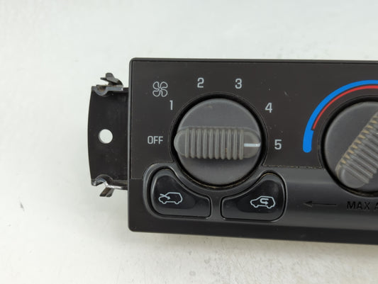 1999-2002 Gmc Sierra 1500 Climate Control Module Temperature AC/Heater Replacement P/N:15753264 Fits Fits 1999 2000 2001 2002 OEM Used Auto Parts