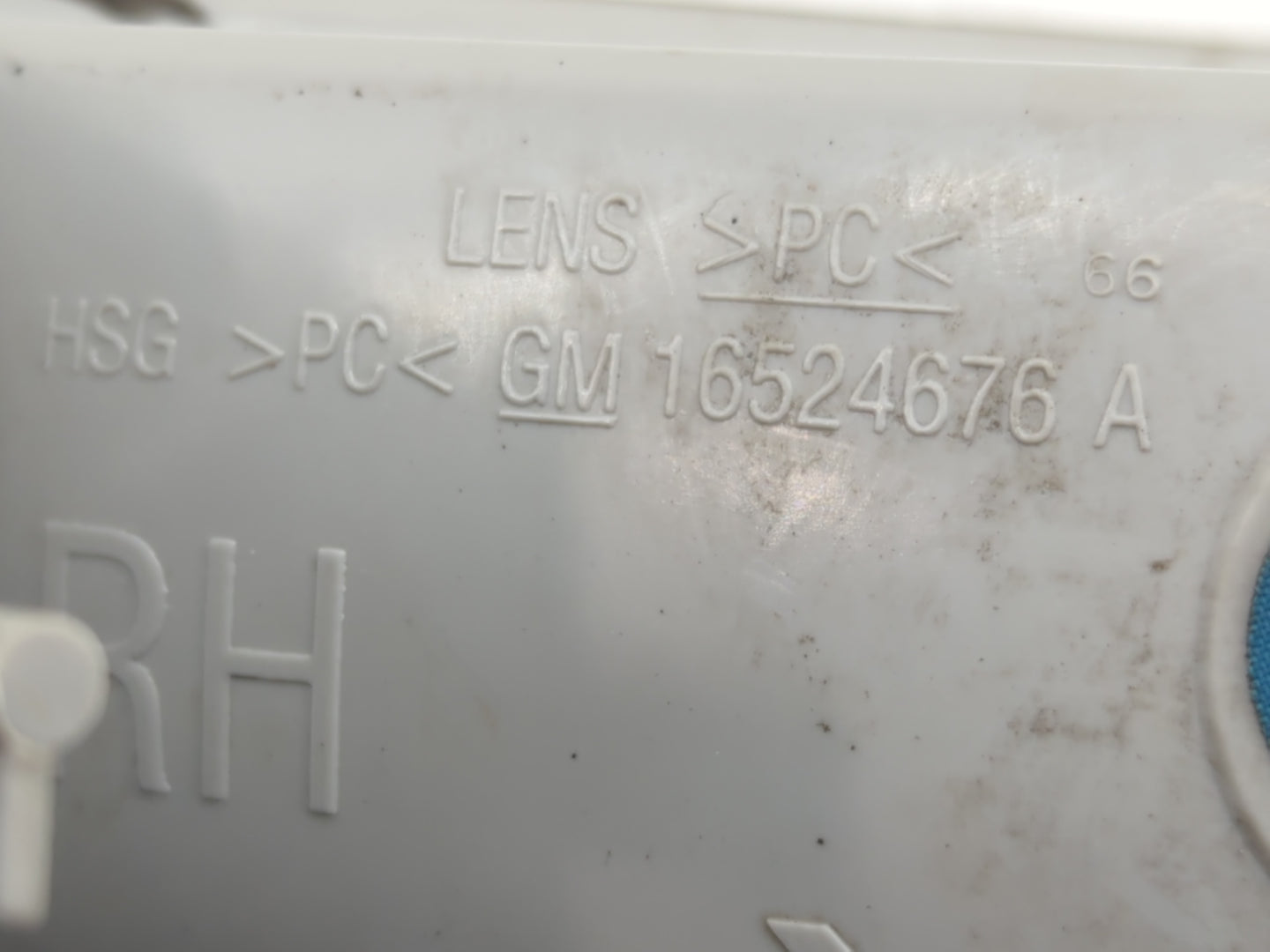 1999-2007 Gmc Sierra 1500 Passenger Right Oem Front Light Lamp - Oemusedautoparts1.com