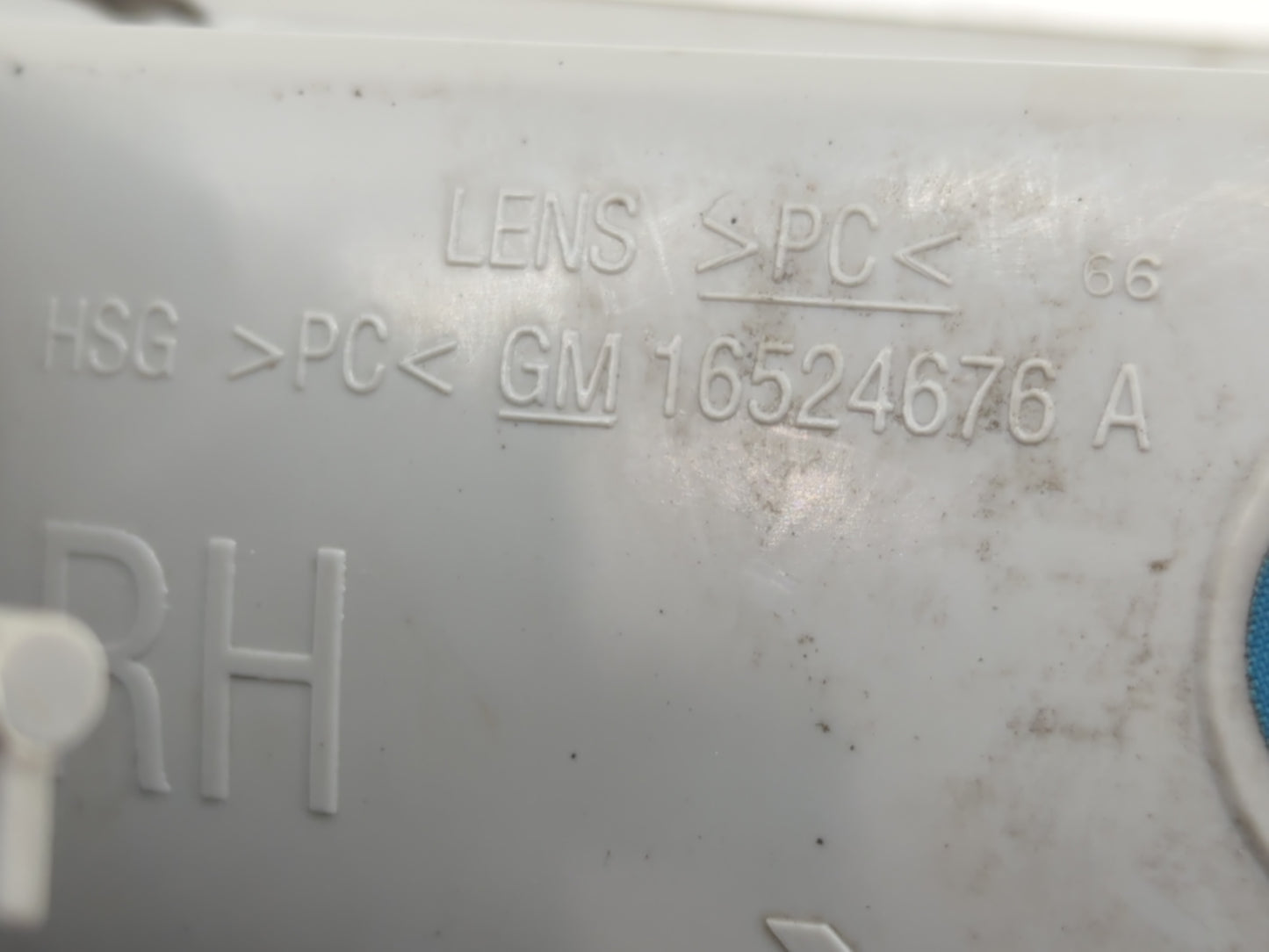 1999-2007 Gmc Sierra 1500 Passenger Right Oem Front Light Lamp - Oemusedautoparts1.com