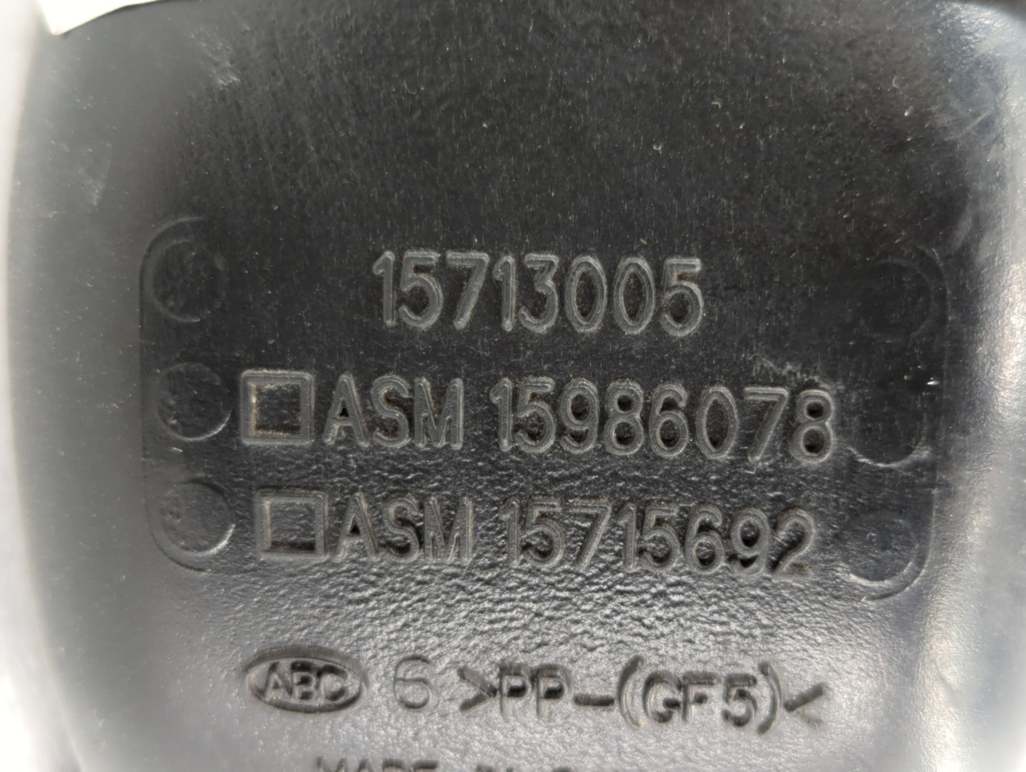 2000 Gmc Sierra 1500 Air Cleaner Intake Duct Hose Tube - Oemusedautoparts1.com