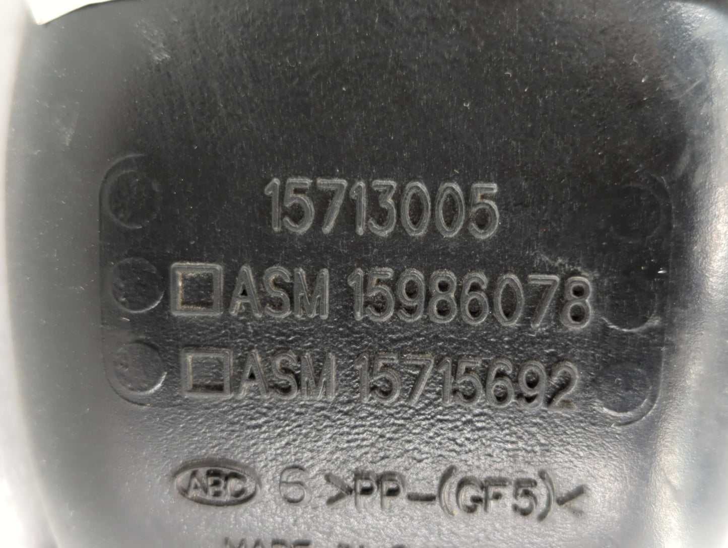 2000 Gmc Sierra 1500 Air Cleaner Intake Duct Hose Tube - Oemusedautoparts1.com