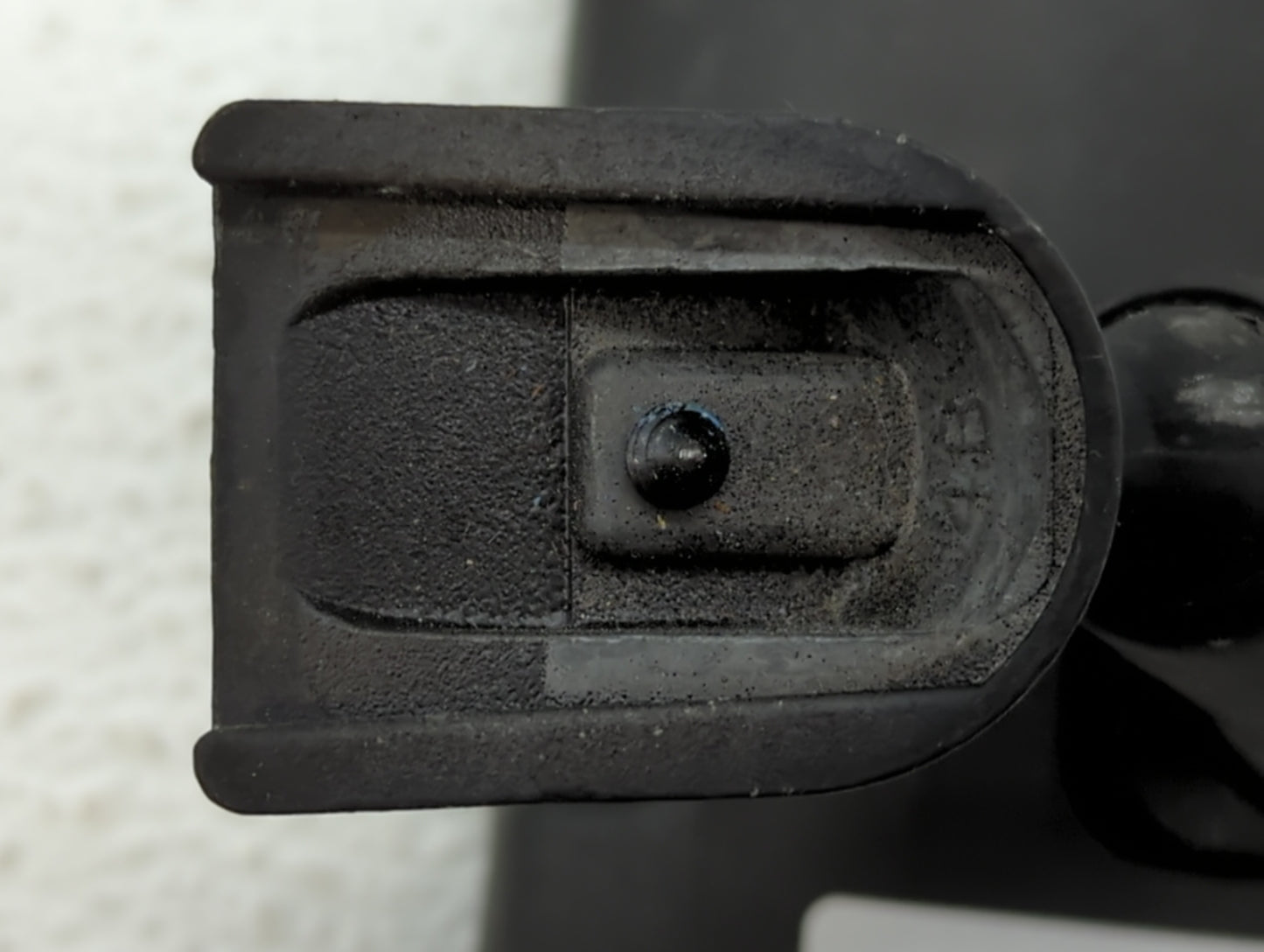 2000 Gmc Sierra 1500 Interior Rear View Mirror Replacement OEM P/N:E8011084 Fits OEM Used Auto Parts - Oemusedautoparts1.com